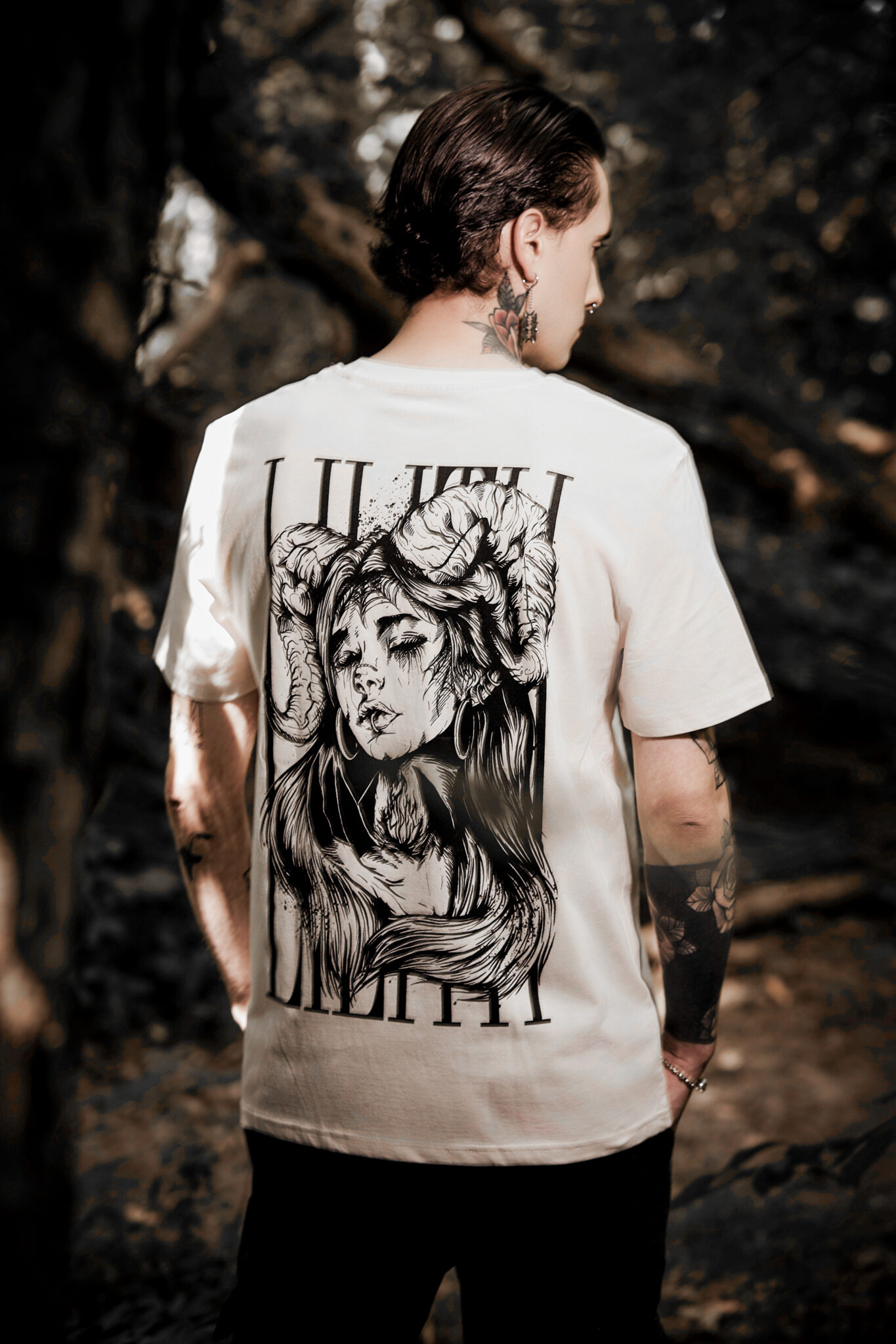 T-shirt Lilith