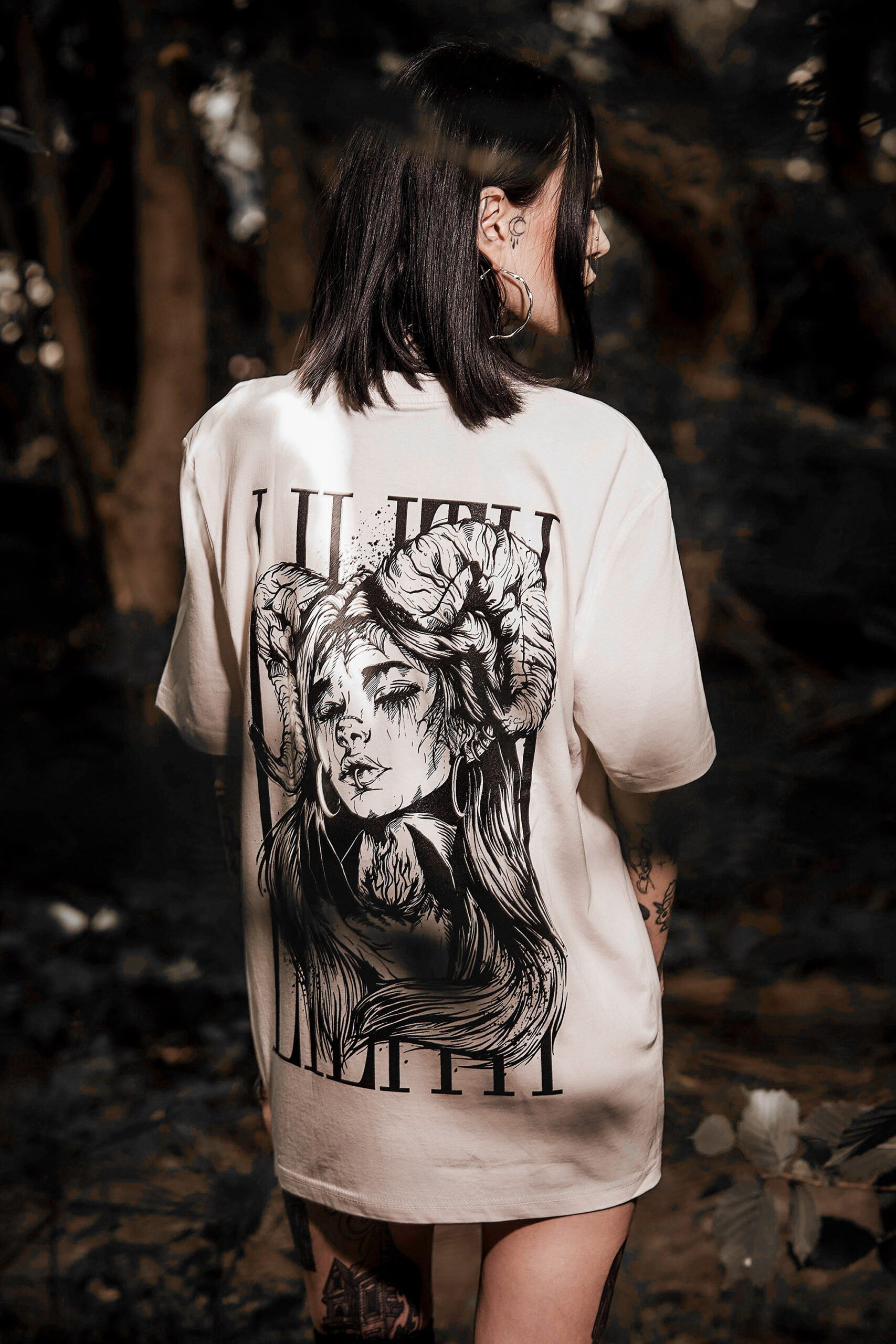 T-shirt Lilith